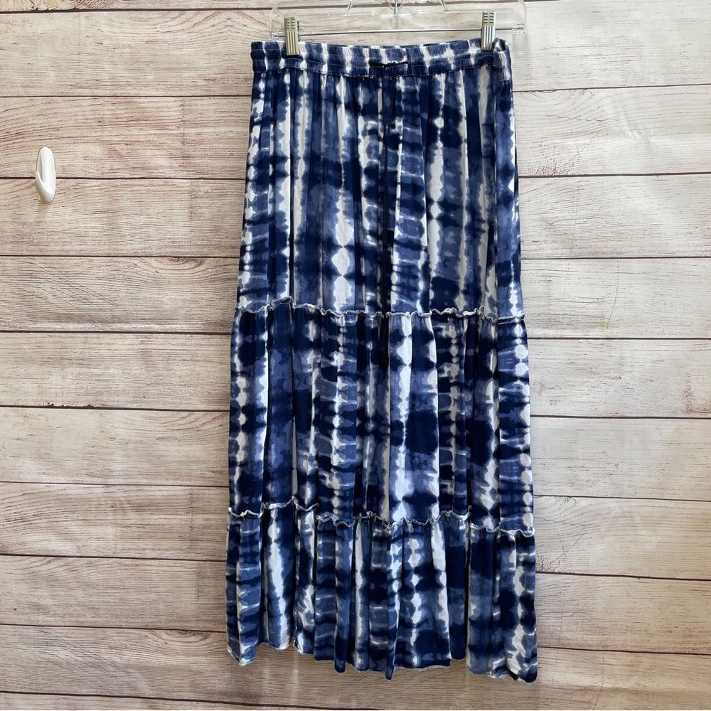 MAGIC TIERED MAXI SKIRT IN‎ BLUE TIE DYE